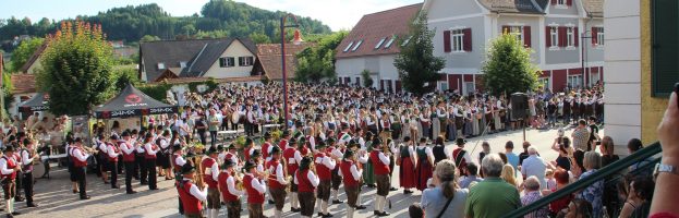 Volksfest Markt Hartmannsdorf: Ein Wochenende voller Musik und Tradition